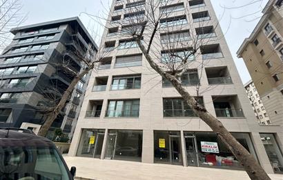 Kozyatağı Kadıpaşa Sokakta yeni 30 m2 SATILIK Dükkan