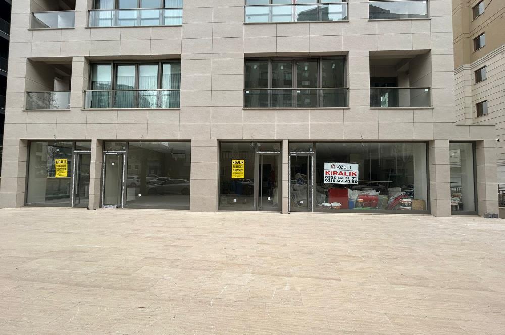 Kozyatağı Kadıpaşa Sokakta yeni 30 m2 SATILIK Dükkan