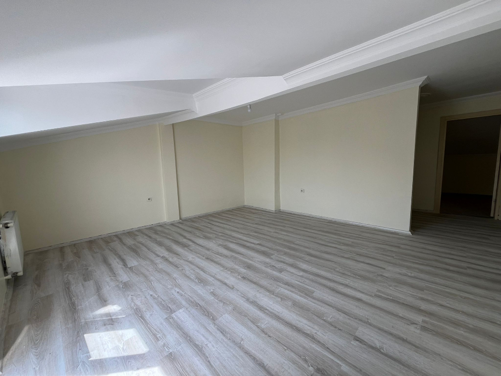 Sultangazi Zübeyde Hanım Mah. İçi Yenilenmiş 1+1 Kiralık Daire