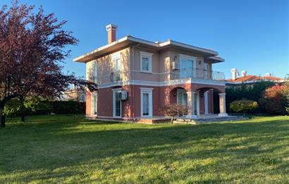 ENKA COUNTRY SİTESİNDE SATILIK LÜKS 5+1 VİLLA