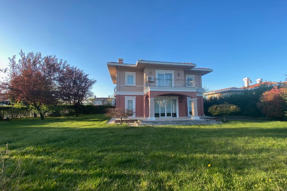 ENKA COUNTRY SİTESİNDE SATILIK LÜKS 5+1 VİLLA