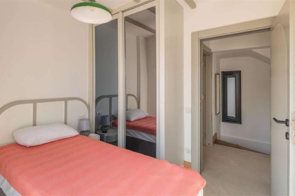 Türkbükü'nde Havuzlu Site İçinde Eşyalı Bahçe Dubleksi