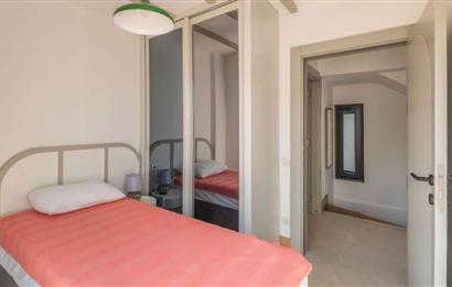 Türkbükü'nde Havuzlu Site İçinde Eşyalı Bahçe Dubleksi