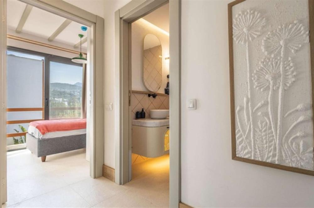 Türkbükü'nde Havuzlu Site İçinde Eşyalı Bahçe Dubleksi