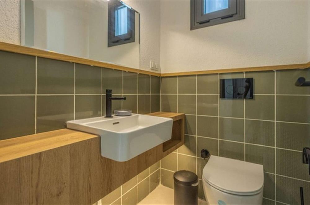 Türkbükü'nde Havuzlu Site İçinde Eşyalı Bahçe Dubleksi