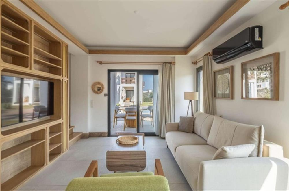 Türkbükü'nde Havuzlu Site İçinde Eşyalı Bahçe Dubleksi