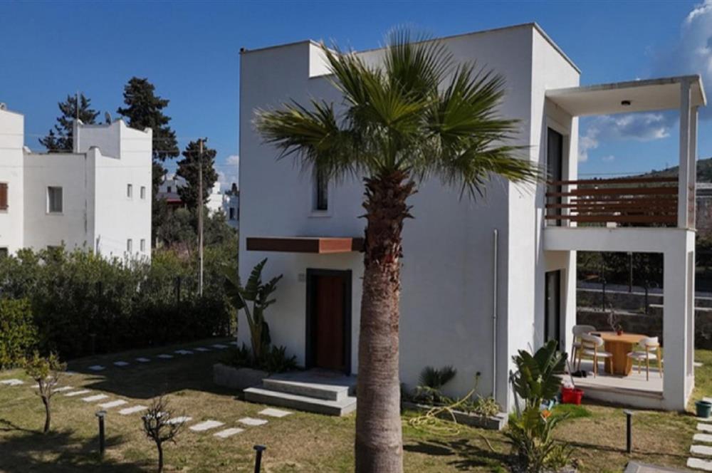 Türkbükü'nde Havuzlu Site İçinde Eşyalı Bahçe Dubleksi