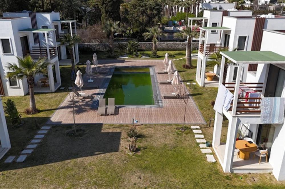 Türkbükü'nde Havuzlu Site İçinde Eşyalı Bahçe Dubleksi