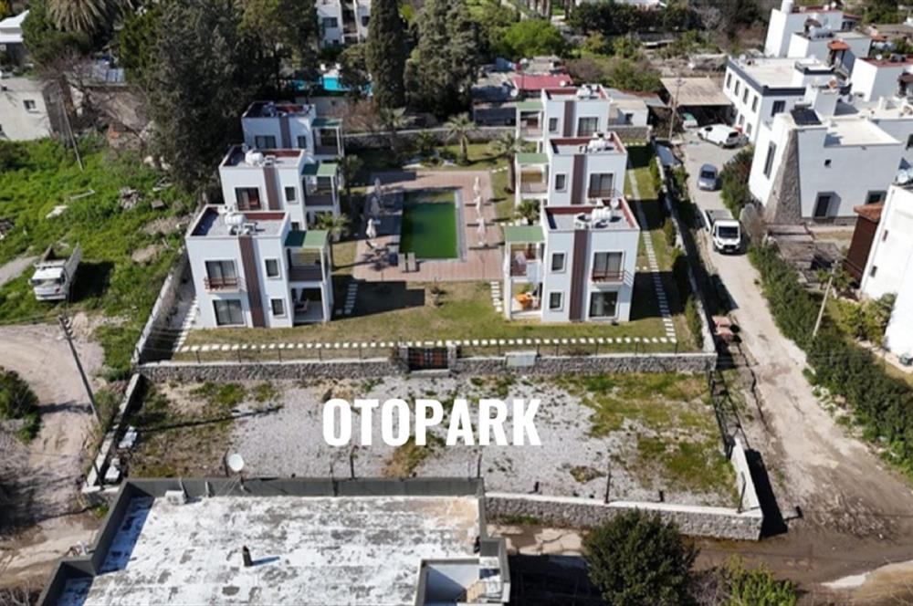 Türkbükü'nde Havuzlu Site İçinde Eşyalı Bahçe Dubleksi