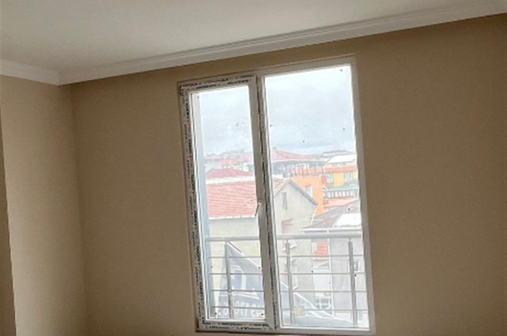 PENDİK ESENLER’DE SİTE İÇİNDE SATILIK SIFIR 2+1