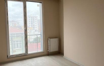 PENDİK ESENLER’DE SİTE İÇİNDE SATILIK SIFIR 2+1