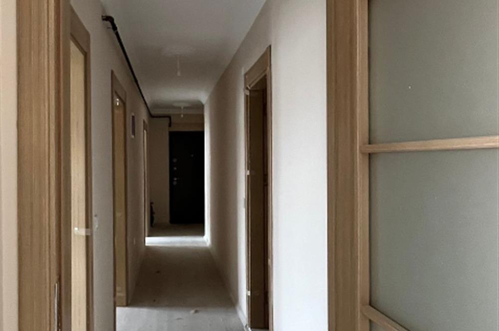 PENDİK ESENLER’DE SİTE İÇİNDE SATILIK SIFIR 2+1