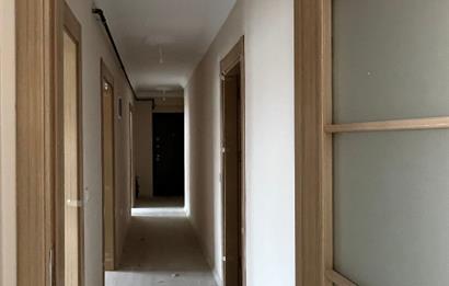 PENDİK ESENLER’DE SİTE İÇİNDE SATILIK SIFIR 2+1