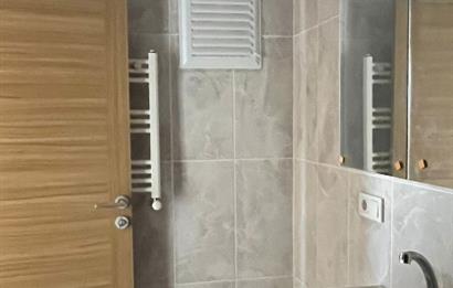 PENDİK ESENLER’DE SİTE İÇİNDE SATILIK SIFIR 2+1