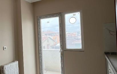 PENDİK ESENLER’DE SİTE İÇİNDE SATILIK SIFIR 2+1