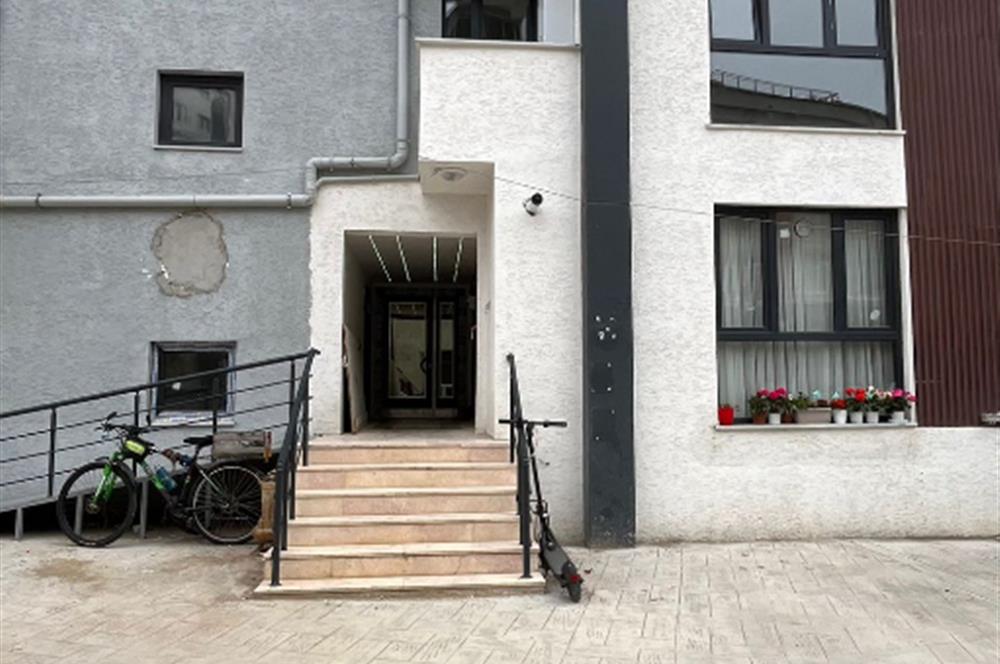 PENDİK ESENLER’DE SİTE İÇİNDE SATILIK SIFIR 2+1