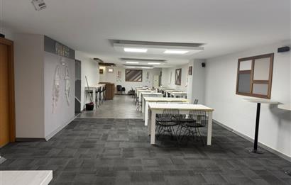 ÇAYIROVA'DA KÜLTÜR MERKEZİ KARŞISI 3 KATLI FIRSAT SATILIK DÜKKAN