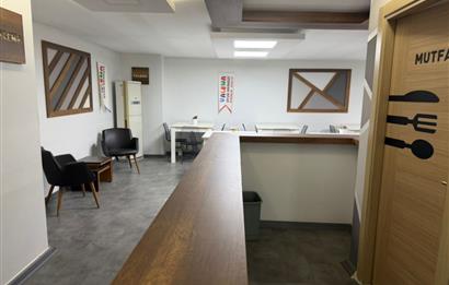 ÇAYIROVA'DA KÜLTÜR MERKEZİ KARŞISI 3 KATLI FIRSAT SATILIK DÜKKAN