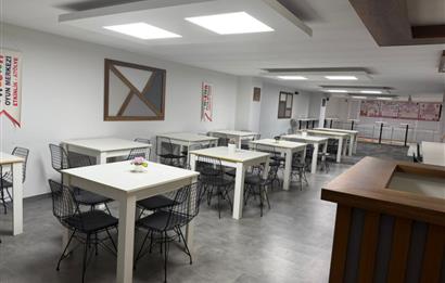 ÇAYIROVA'DA KÜLTÜR MERKEZİ KARŞISI 3 KATLI FIRSAT SATILIK DÜKKAN