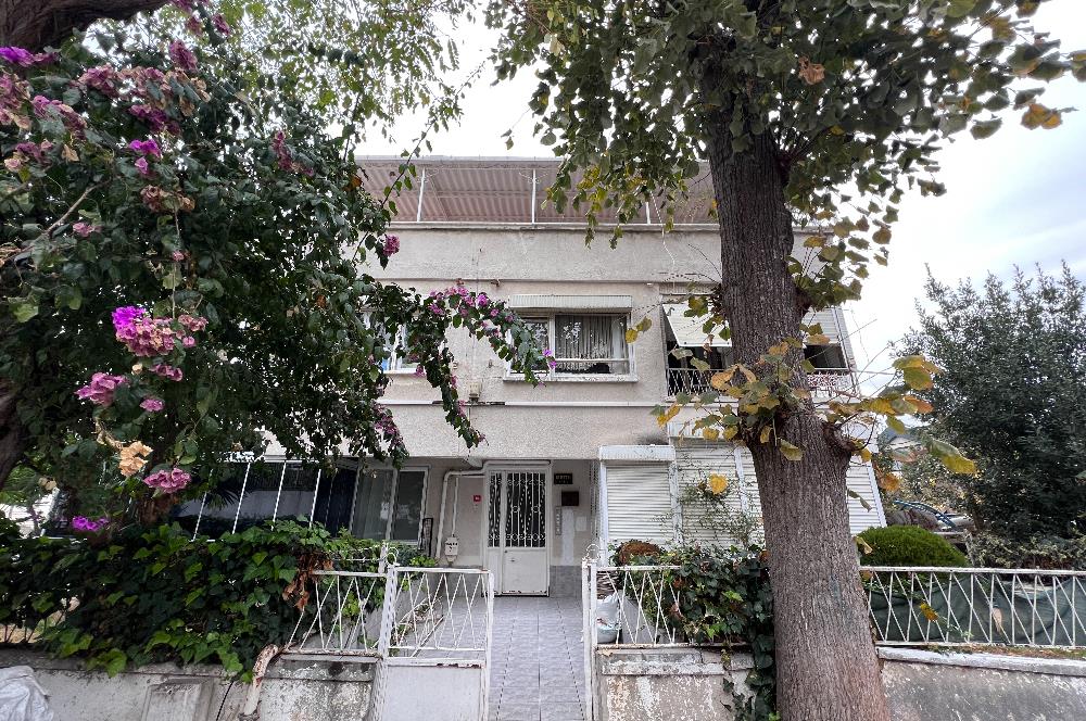 BÜYÜKADA'da YAZ DÖNEMİ AYLIK 2+1 98 M2 BAHÇE KATI KİRALIK DAİRE
