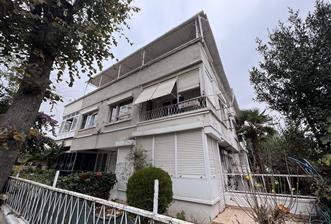 BÜYÜKADA'da YAZ DÖNEMİ AYLIK 2+1 98 M2 BAHÇE KATI KİRALIK DAİRE - 1 - 33681