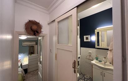 BÜYÜKADA'da YAZ DÖNEMİ AYLIK 2+1 98 M2 BAHÇE KATI KİRALIK DAİRE