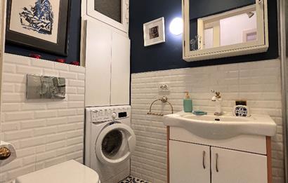 BÜYÜKADA'da YAZ DÖNEMİ AYLIK 2+1 98 M2 BAHÇE KATI KİRALIK DAİRE