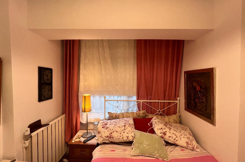 BÜYÜKADA'da YAZ DÖNEMİ AYLIK 2+1 98 M2 BAHÇE KATI KİRALIK DAİRE