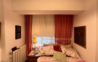 BÜYÜKADA'da YAZ DÖNEMİ AYLIK 2+1 98 M2 BAHÇE KATI KİRALIK DAİRE