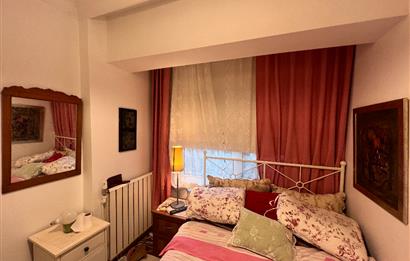 BÜYÜKADA'da YAZ DÖNEMİ AYLIK 2+1 98 M2 BAHÇE KATI KİRALIK DAİRE