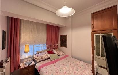 BÜYÜKADA'da YAZ DÖNEMİ AYLIK 2+1 98 M2 BAHÇE KATI KİRALIK DAİRE