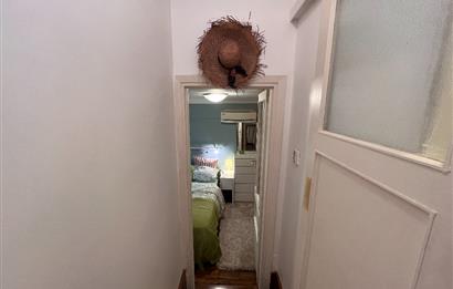 BÜYÜKADA'da YAZ DÖNEMİ AYLIK 2+1 98 M2 BAHÇE KATI KİRALIK DAİRE