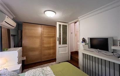 BÜYÜKADA'da YAZ DÖNEMİ AYLIK 2+1 98 M2 BAHÇE KATI KİRALIK DAİRE