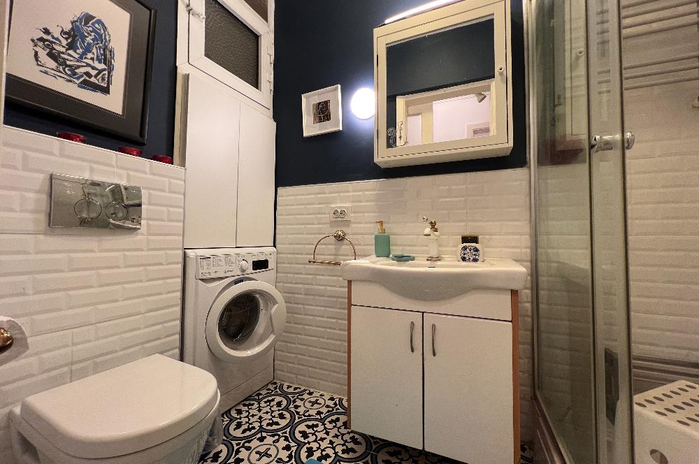 BÜYÜKADA'da YAZ DÖNEMİ AYLIK 2+1 98 M2 BAHÇE KATI KİRALIK DAİRE