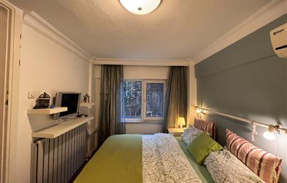 BÜYÜKADA'da YAZ DÖNEMİ AYLIK 2+1 98 M2 BAHÇE KATI KİRALIK DAİRE