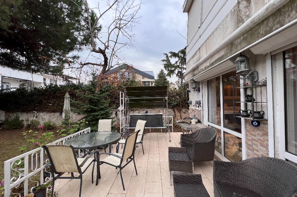 BÜYÜKADA'da YAZ DÖNEMİ AYLIK 2+1 98 M2 BAHÇE KATI KİRALIK DAİRE