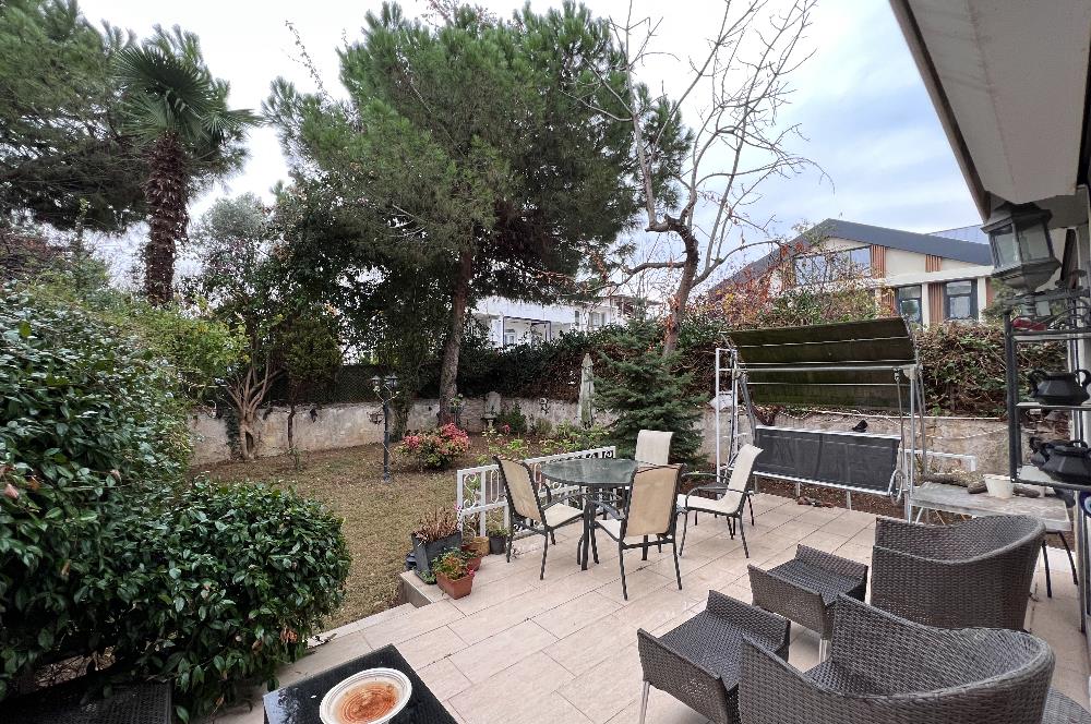 BÜYÜKADA'da YAZ DÖNEMİ AYLIK 2+1 98 M2 BAHÇE KATI KİRALIK DAİRE