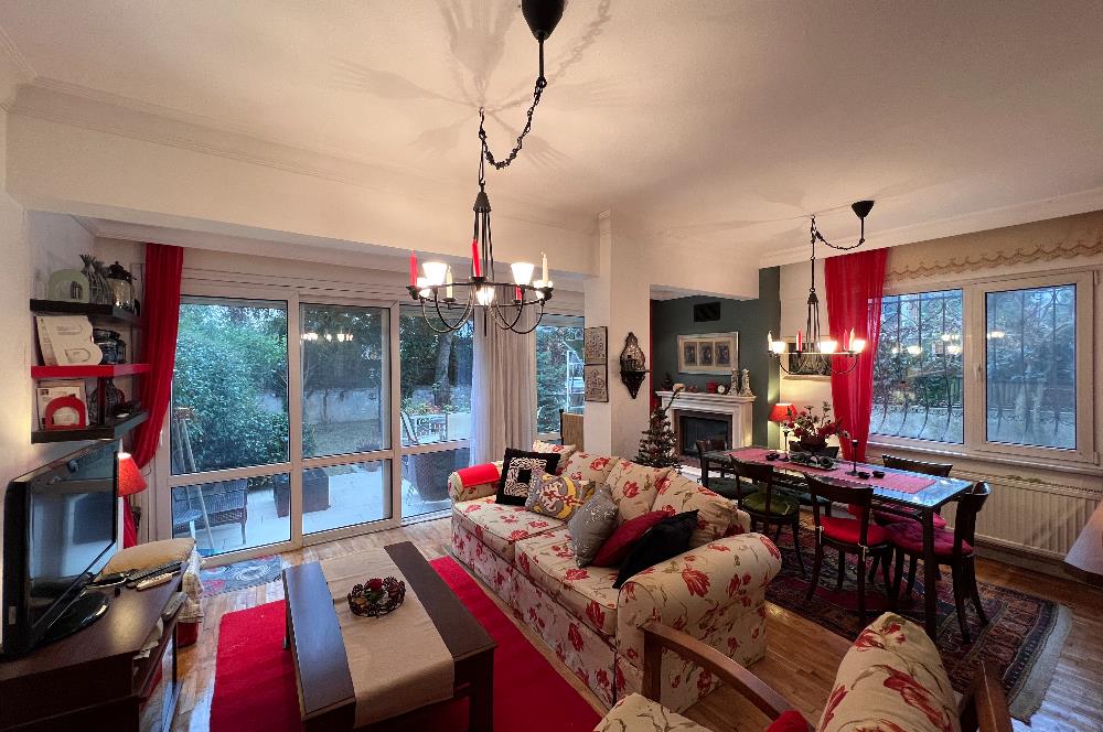 BÜYÜKADA'da YAZ DÖNEMİ AYLIK 2+1 98 M2 BAHÇE KATI KİRALIK DAİRE