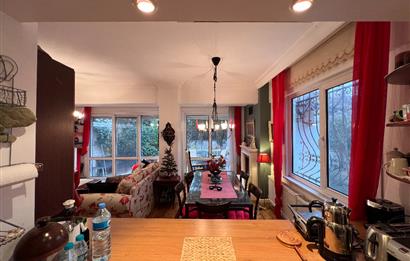 BÜYÜKADA'da YAZ DÖNEMİ AYLIK 2+1 98 M2 BAHÇE KATI KİRALIK DAİRE