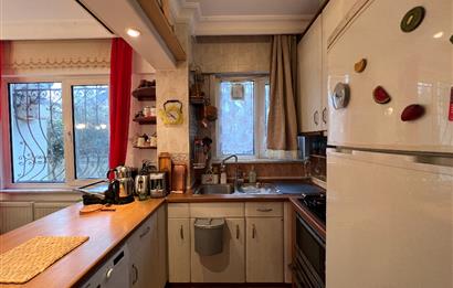 BÜYÜKADA'da YAZ DÖNEMİ AYLIK 2+1 98 M2 BAHÇE KATI KİRALIK DAİRE