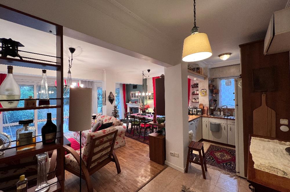 BÜYÜKADA'da YAZ DÖNEMİ AYLIK 2+1 98 M2 BAHÇE KATI KİRALIK DAİRE