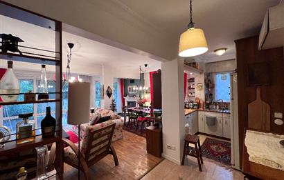 BÜYÜKADA'da YAZ DÖNEMİ AYLIK 2+1 98 M2 BAHÇE KATI KİRALIK DAİRE