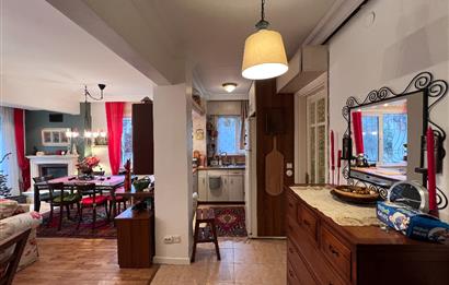 BÜYÜKADA'da YAZ DÖNEMİ AYLIK 2+1 98 M2 BAHÇE KATI KİRALIK DAİRE