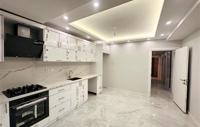 BAKIRKÖY MERKEZDE KAPALI OTOPARKLI SIFIR BİNADA SATILIK 3+1