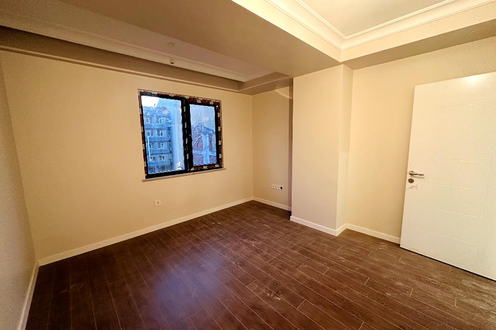 BAKIRKÖY MERKEZDE KAPALI OTOPARKLI SIFIR BİNADA SATILIK 3+1