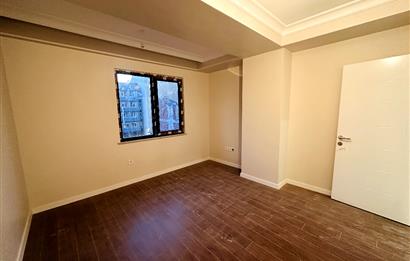 BAKIRKÖY MERKEZDE KAPALI OTOPARKLI SIFIR BİNADA SATILIK 3+1