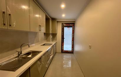 KÜÇÜKYALIDA SIFIR BİNADA TERASLI, AYRI MUTFAKLI LÜKS 2+1!