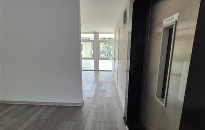 KOŞUYOLU CADDESİNDE NET 400 M2 OTOPARKLI BAHÇELİ KOMPLE BİNA