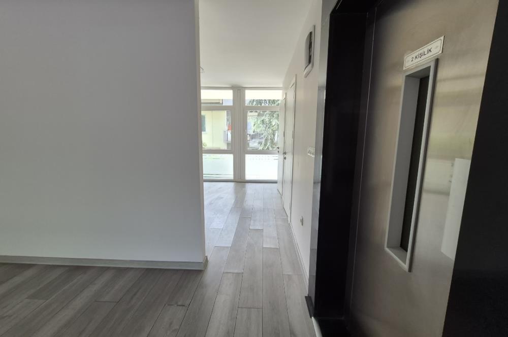 KOŞUYOLU CADDE ÜZERİ, BOŞ, NET 400 M2 KOMPLE BİNA OTOPARKLI