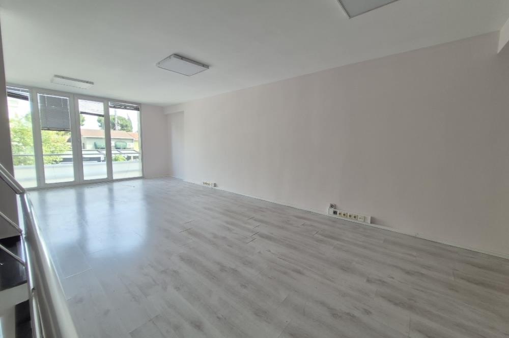 KOŞUYOLU CADDESİNDE NET 400 M2 OTOPARKLI BAHÇELİ KOMPLE BİNA